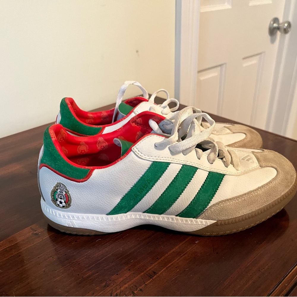 Vintage 2008 Adidas Soccer Shoes